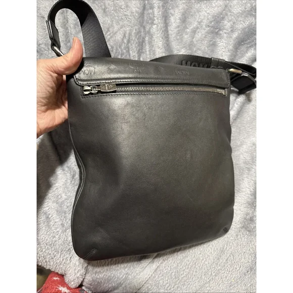 MCM Crossbody Leather Black Messenger Handbag Unisex - Picture 7 of 16